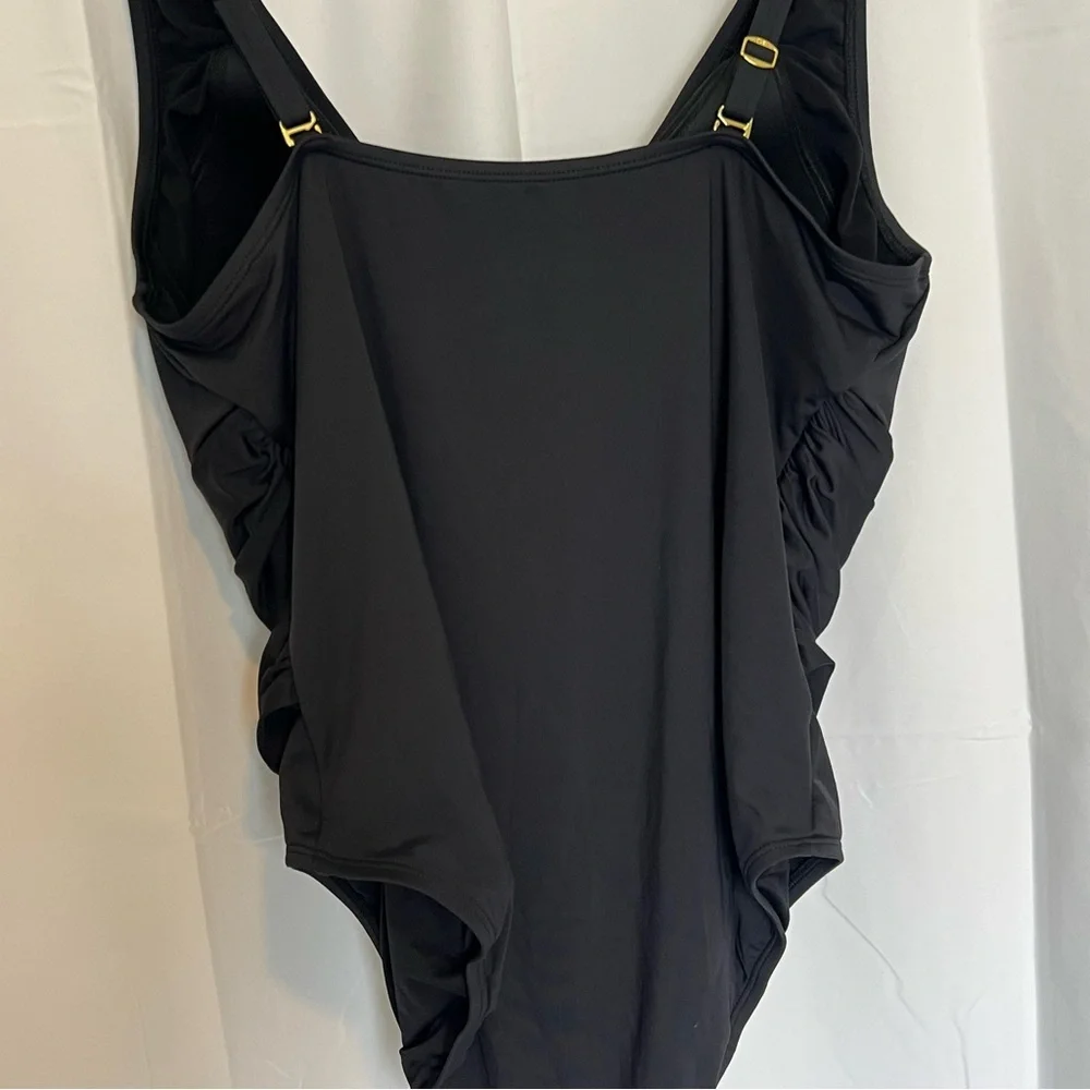 Bleu Rod Beattie Black Women's Molded-Cup One-Piece Swimsuit (Black, 20w)